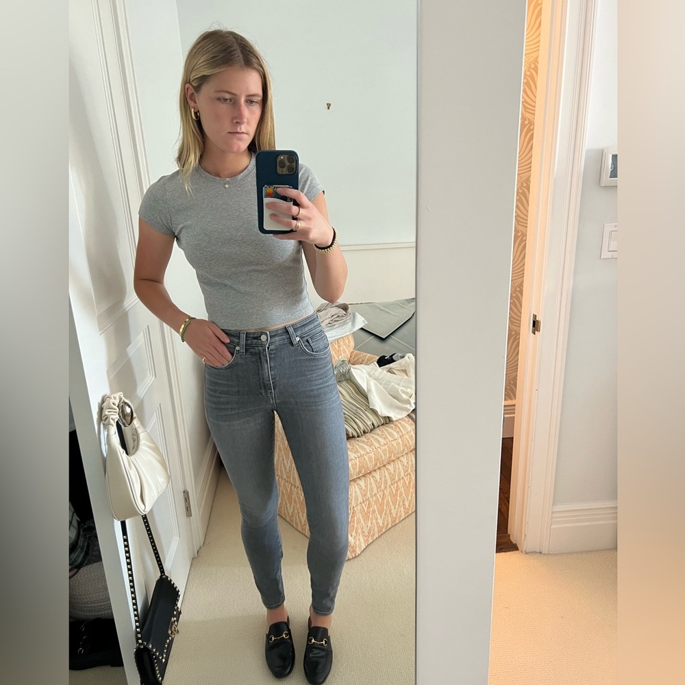 Awesome high waisted grey jeans.